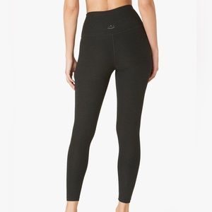 BRAND NEW Beyond Yoga Midi Leggings